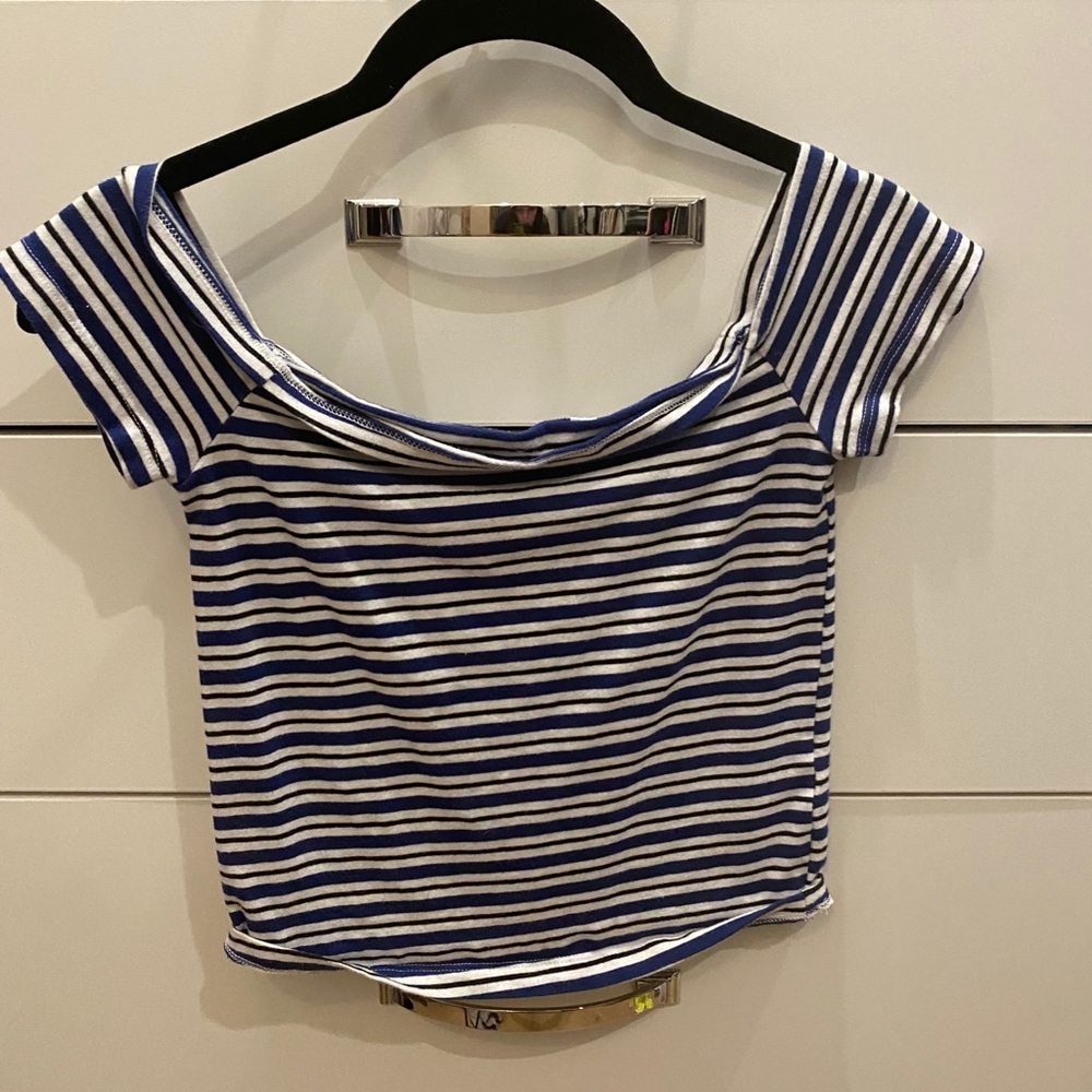 Brandy Melville shirt